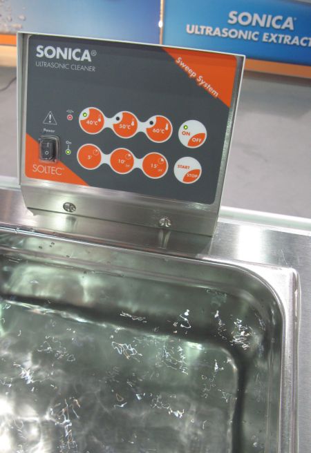 lavatrice ad ultrasuoni serie SONICA® S3 modello speciale incassabile nel banco di lavoro