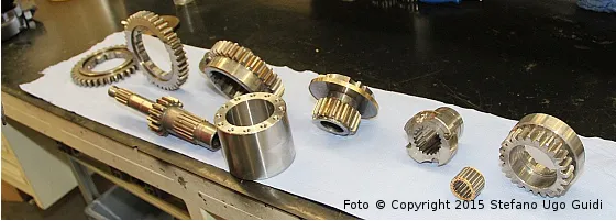 winch mechanical parts cleaned by SOLTEC SONICA ultrasound technology